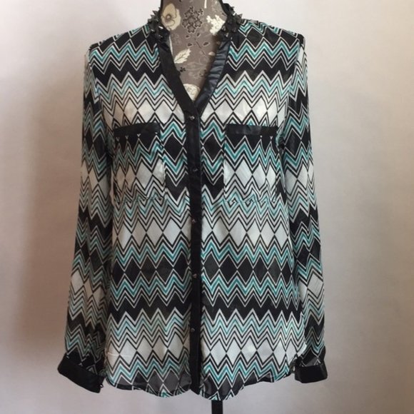 Charlotte Russe long sleeve sheer top - Picture 1 of 4